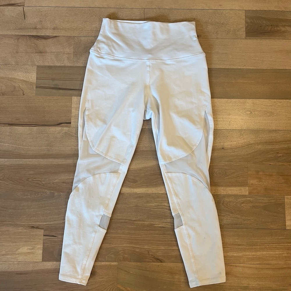 ALO Yoga High-waist Coast Capri Leggings
059